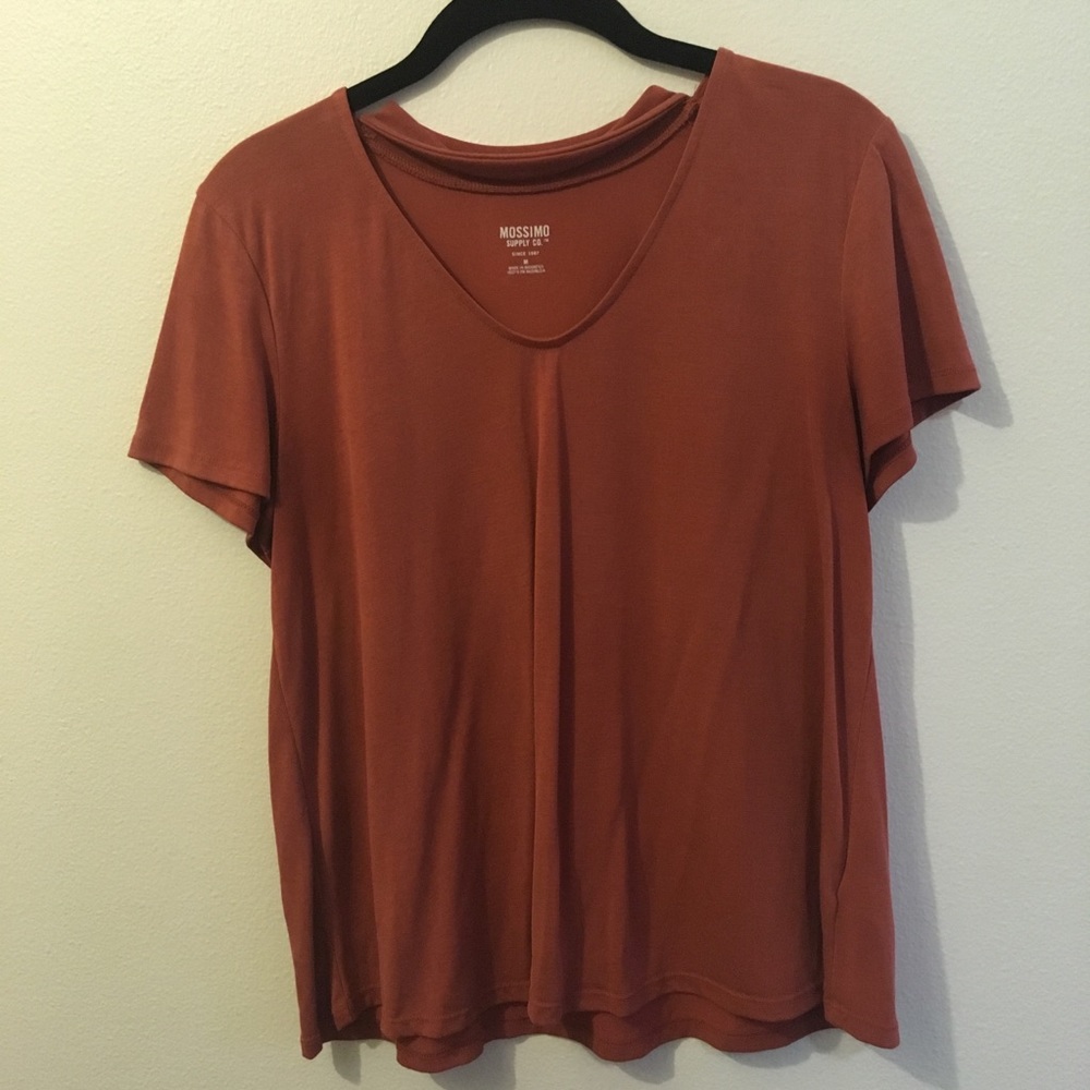 V-neck tee with cutout